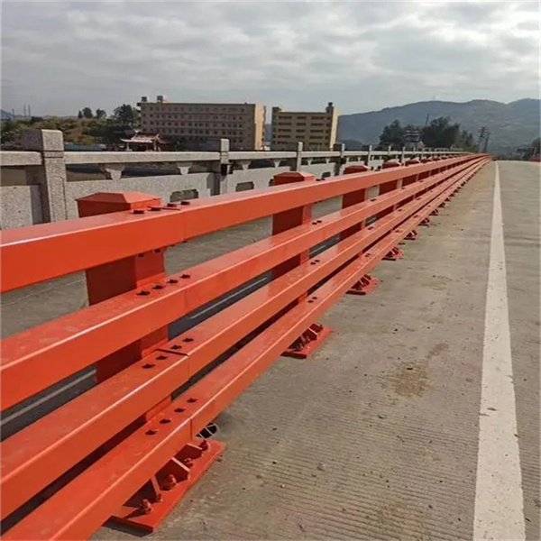防撞護(hù)欄
